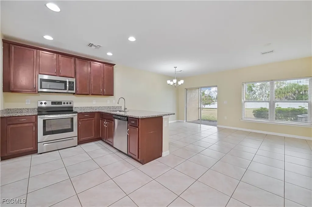 3739 Crofton Court Fort Myers FL 33916