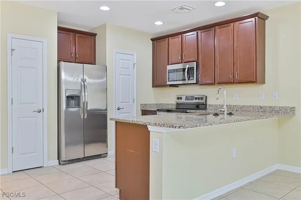 3739 Crofton Court Fort Myers FL 33916