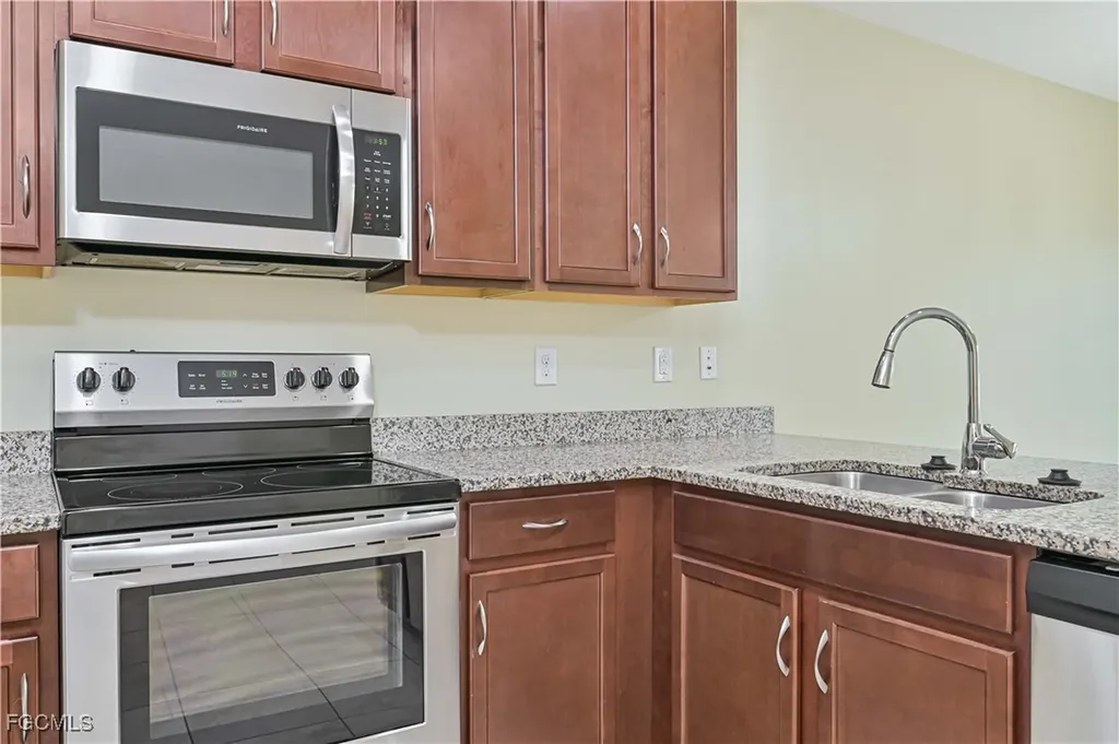 3739 Crofton Court Fort Myers FL 33916
