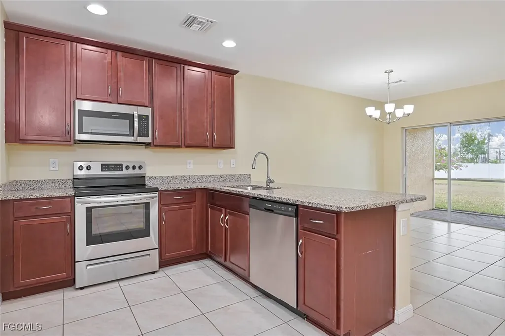 3739 Crofton Court Fort Myers FL 33916