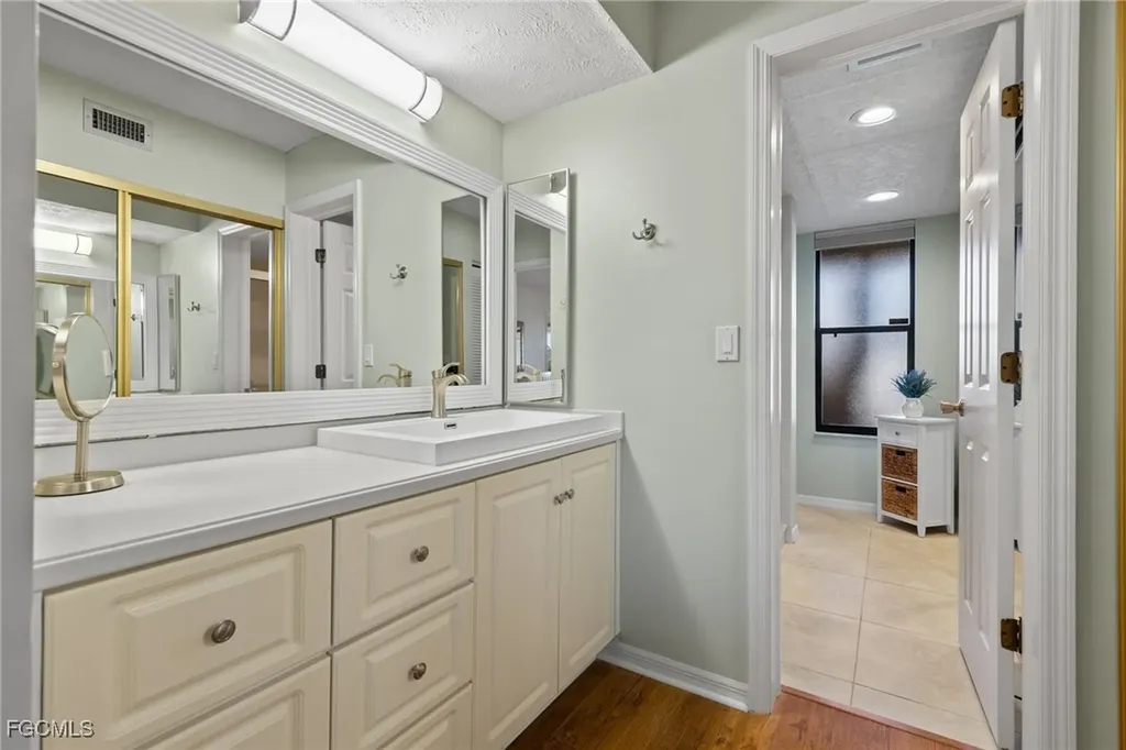 3736 SE 12th Avenue Cape Coral FL 33904