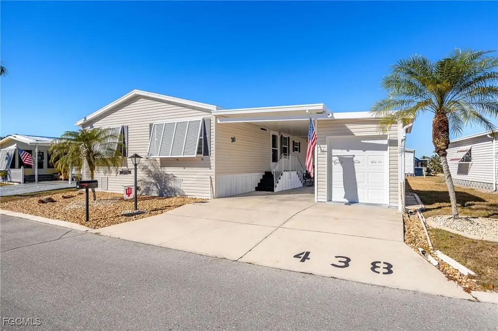 438 Snead Drive North Fort Myers FL 33903
