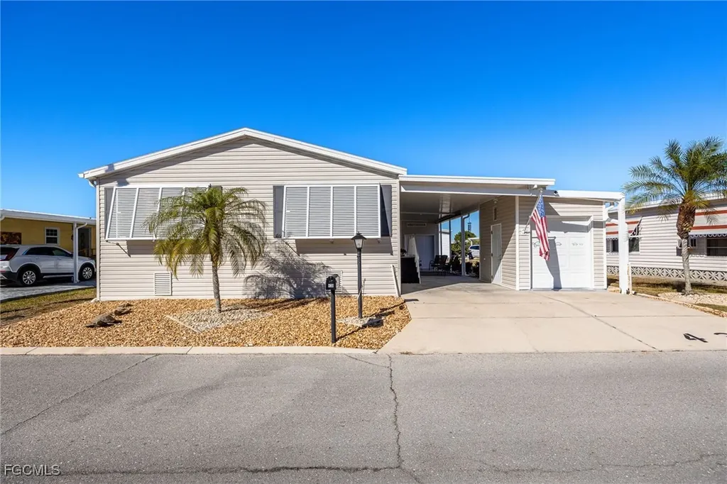 438 Snead Drive North Fort Myers FL 33903