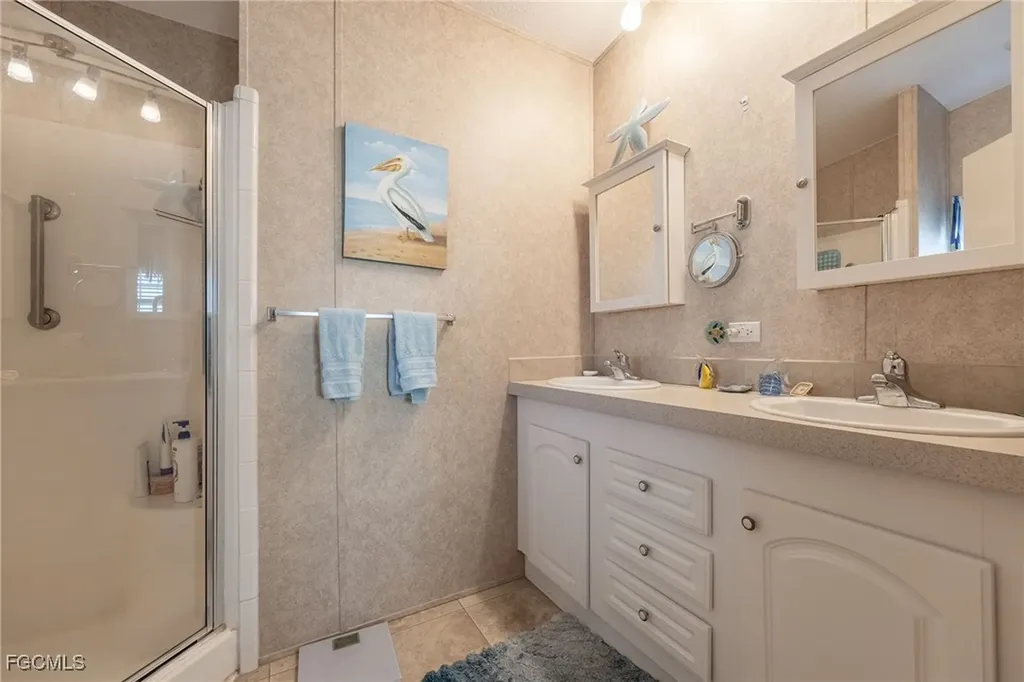 438 Snead Drive North Fort Myers FL 33903