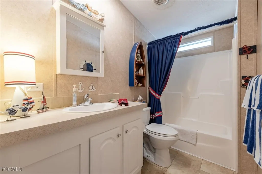 438 Snead Drive North Fort Myers FL 33903