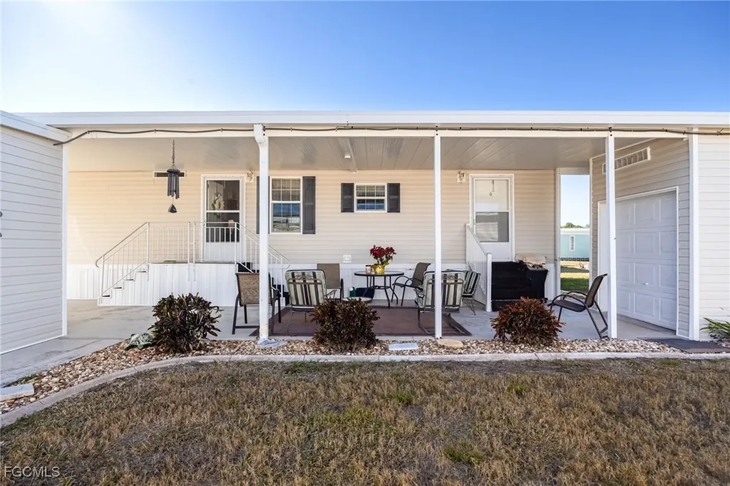 438 Snead Drive North Fort Myers FL 33903