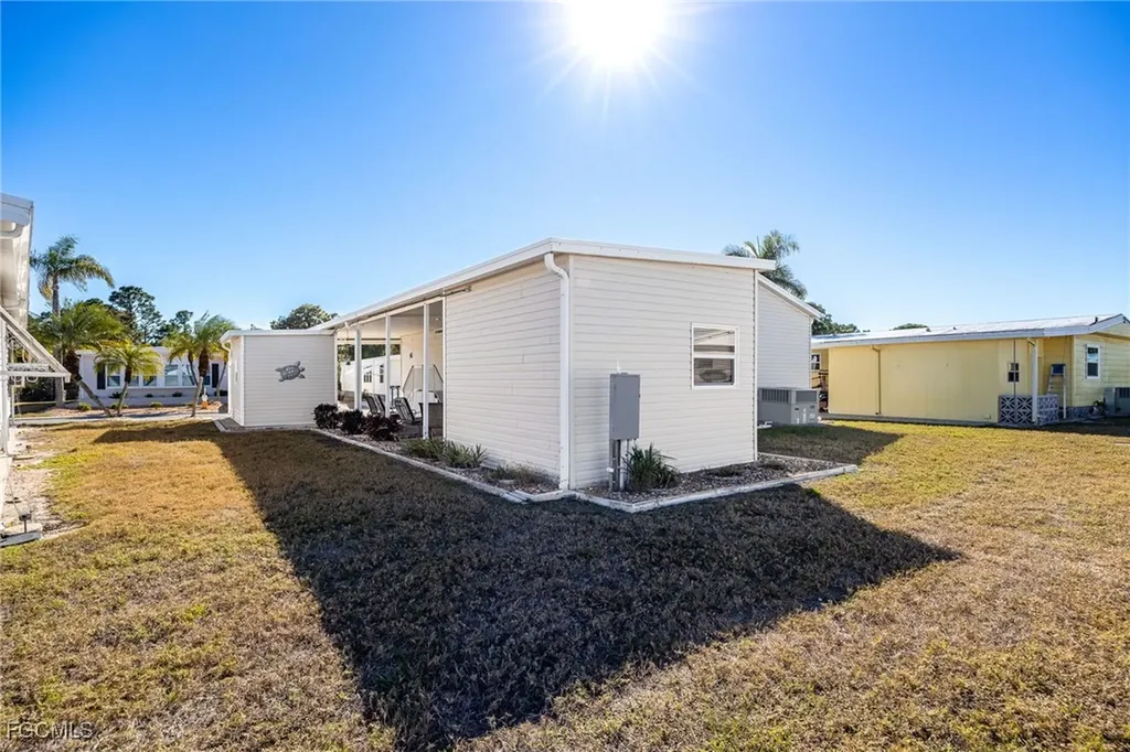 438 Snead Drive North Fort Myers FL 33903