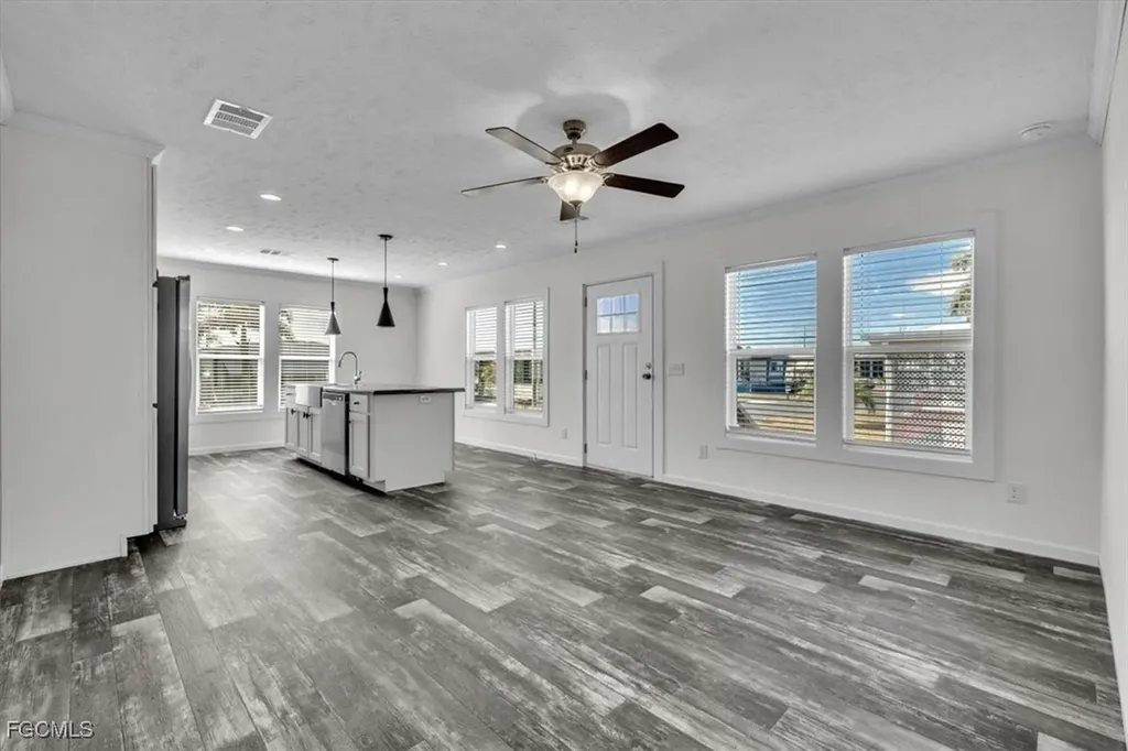 3162 Mercury Lane North Fort Myers FL 33903