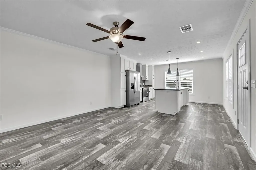 3162 Mercury Lane North Fort Myers FL 33903