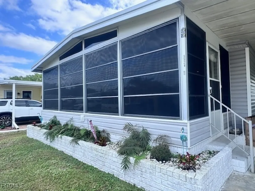 5524 Ben Franklin Lane North Fort Myers FL 33917