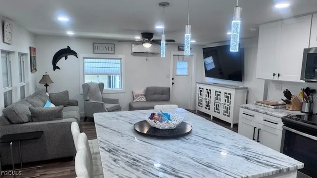 5524 Ben Franklin Lane North Fort Myers FL 33917