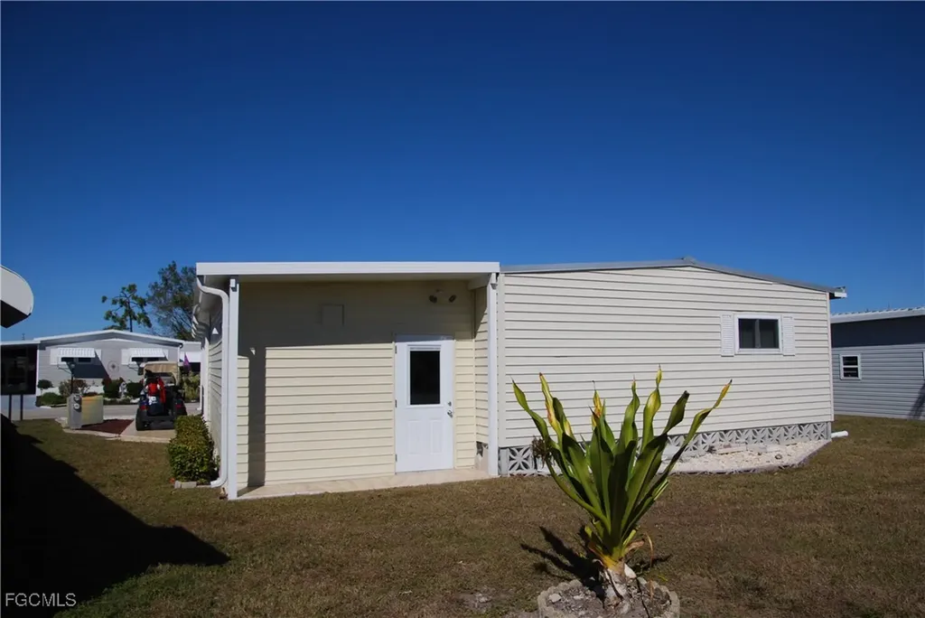 26 Nicklaus Boulevard North Fort Myers FL 33903