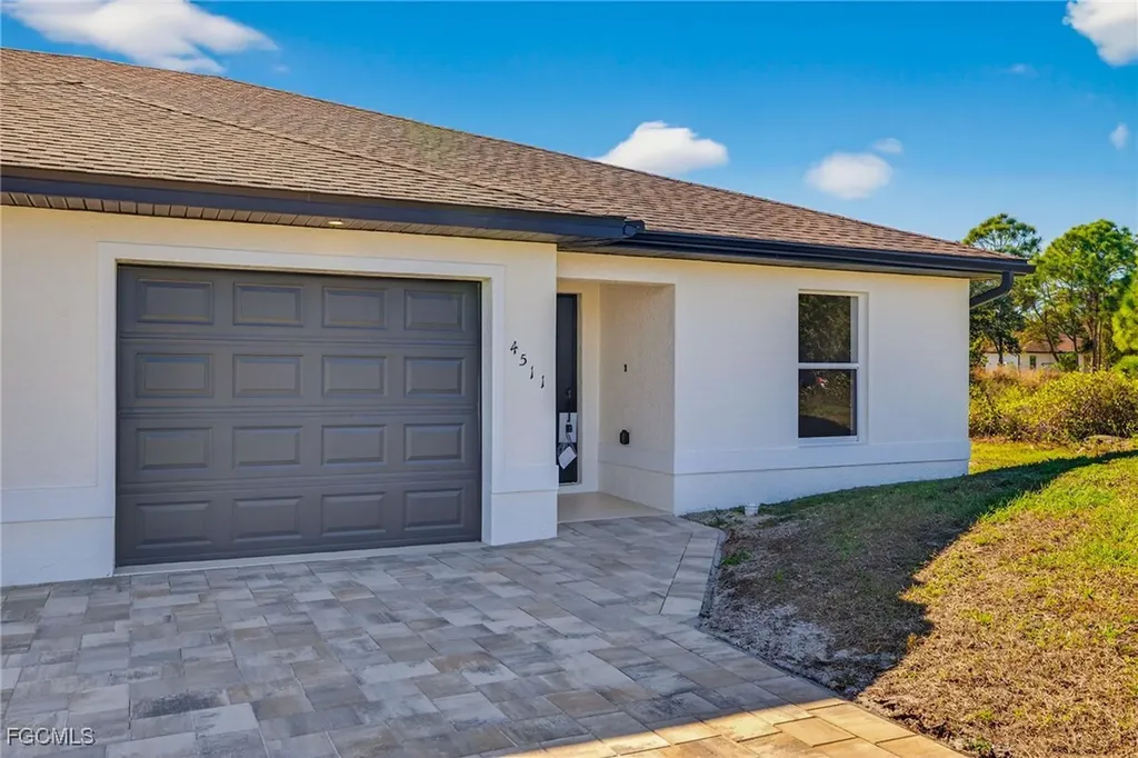 4509-4511 28th Street SW Lehigh Acres FL 33973