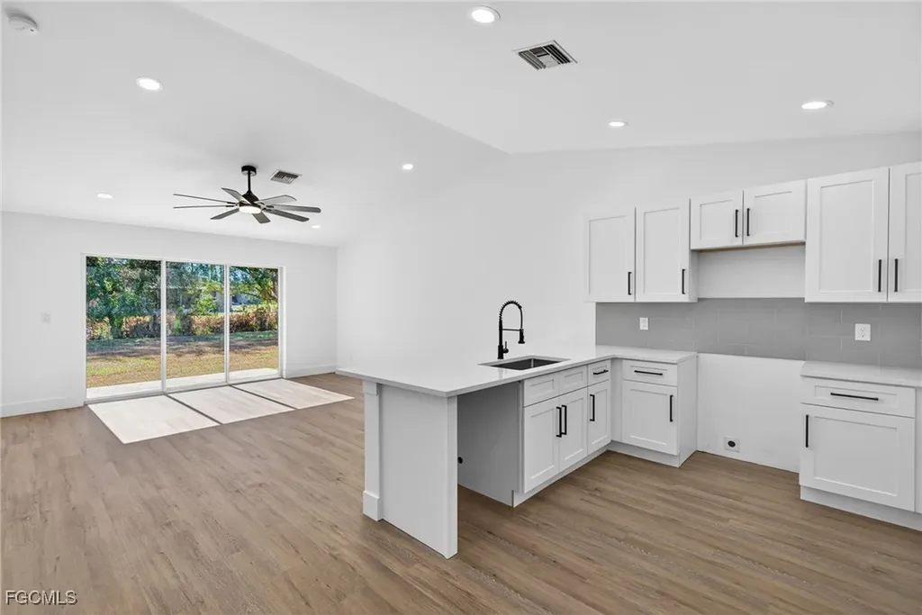 4509-4511 28th Street SW Lehigh Acres FL 33973