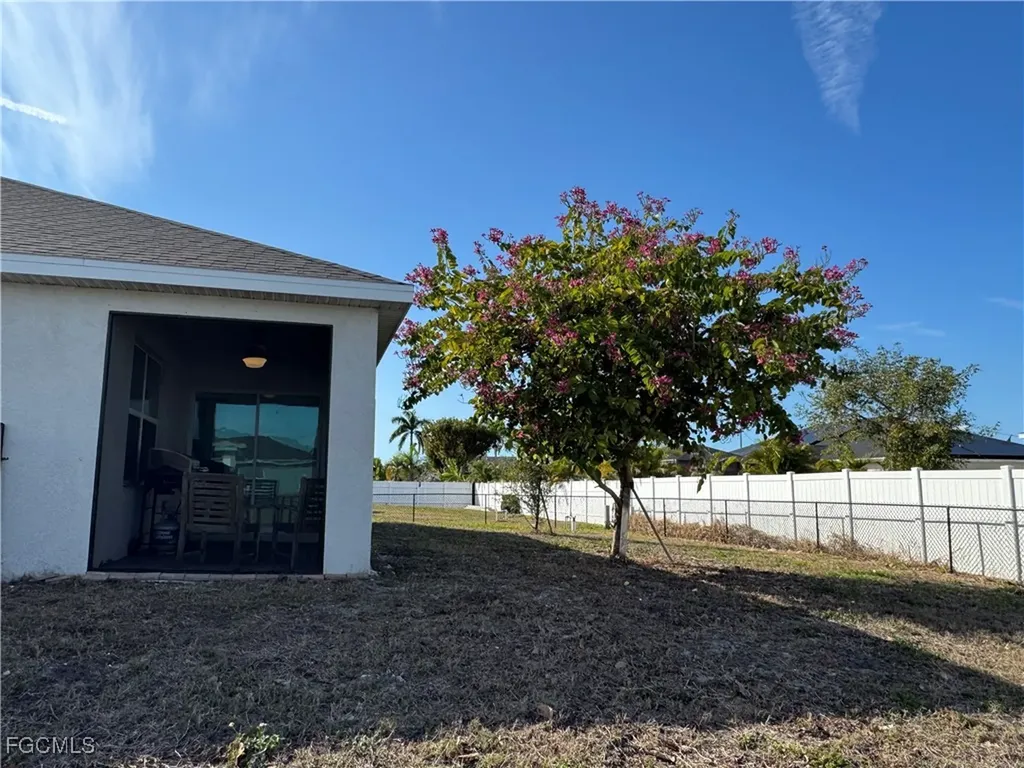 2201 NW 24th Terrace Cape Coral FL 33993