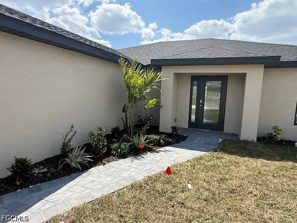 1104 NW 12th Avenue Cape Coral FL 33993