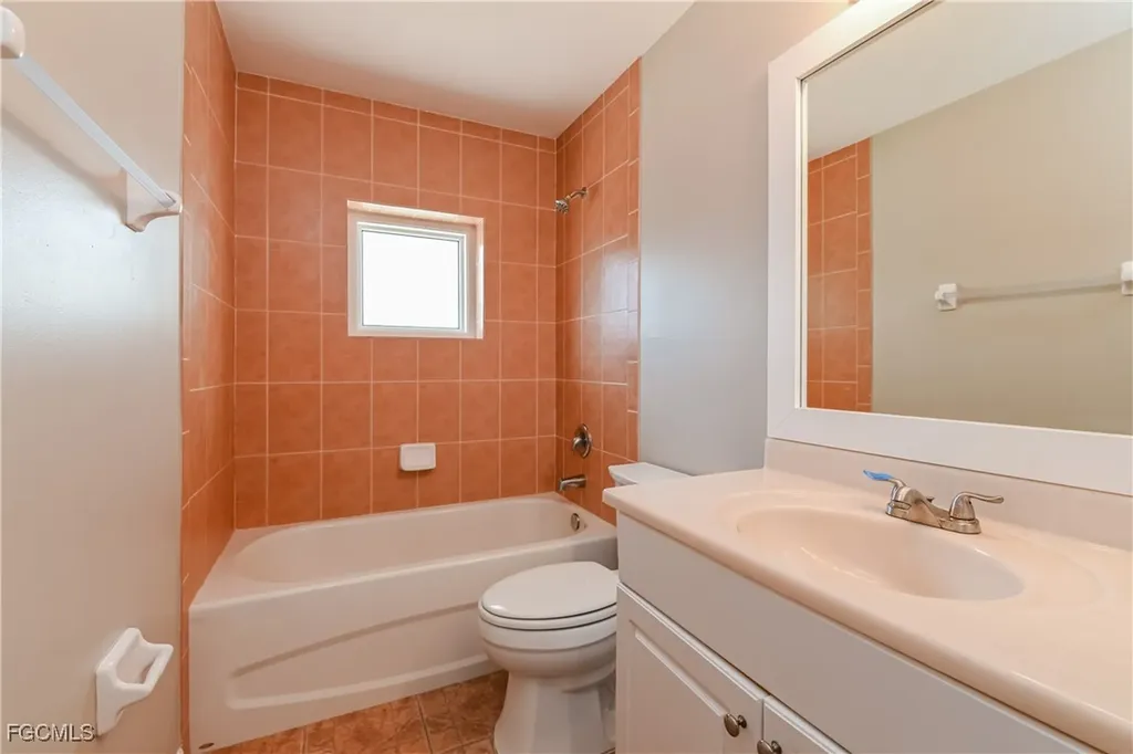 600 SW 18th Terrace Cape Coral FL 33991