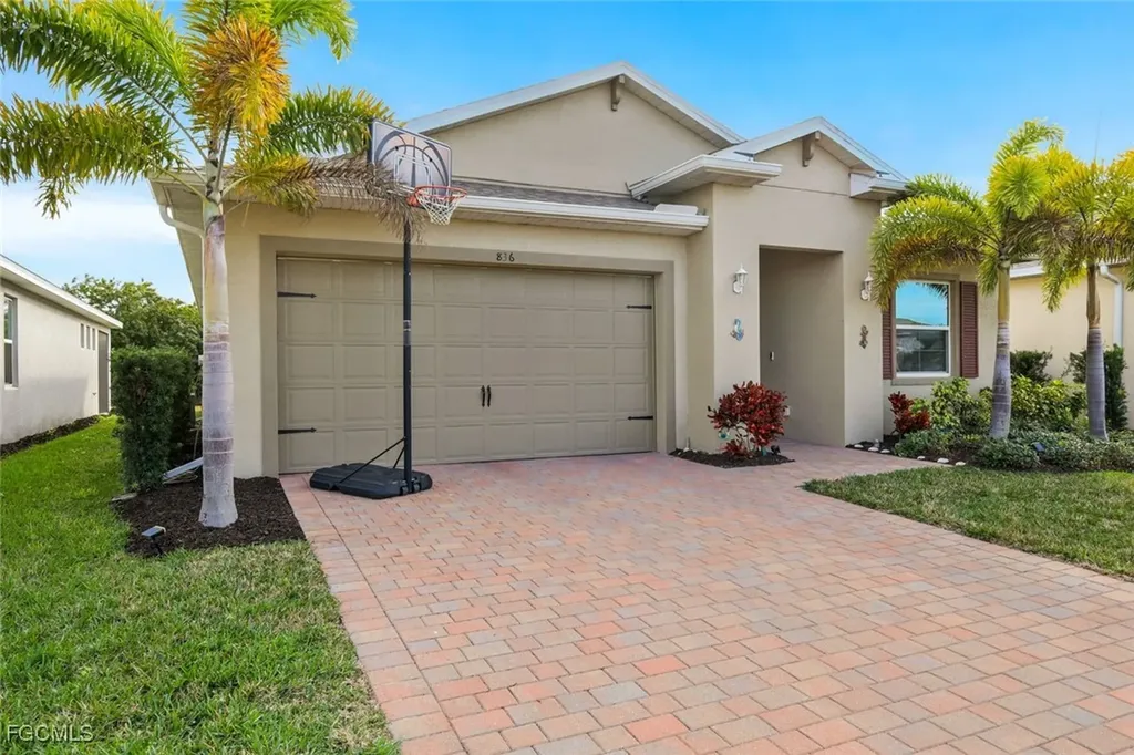 836 Heather Lake Avenue Cape Coral FL 33993
