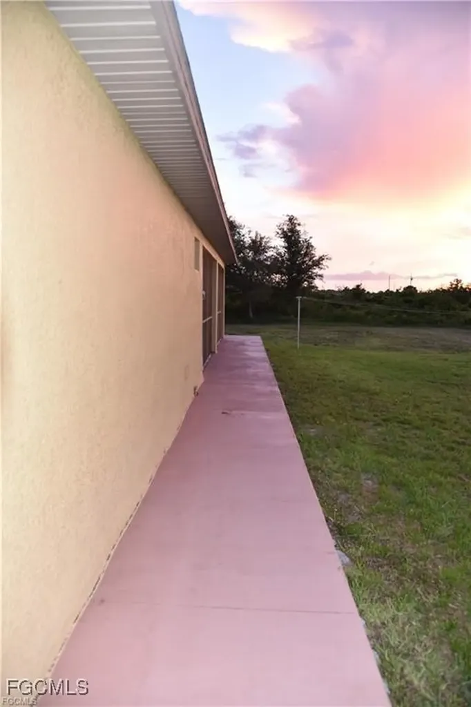 2610 23rd Street SW Lehigh Acres FL 33976