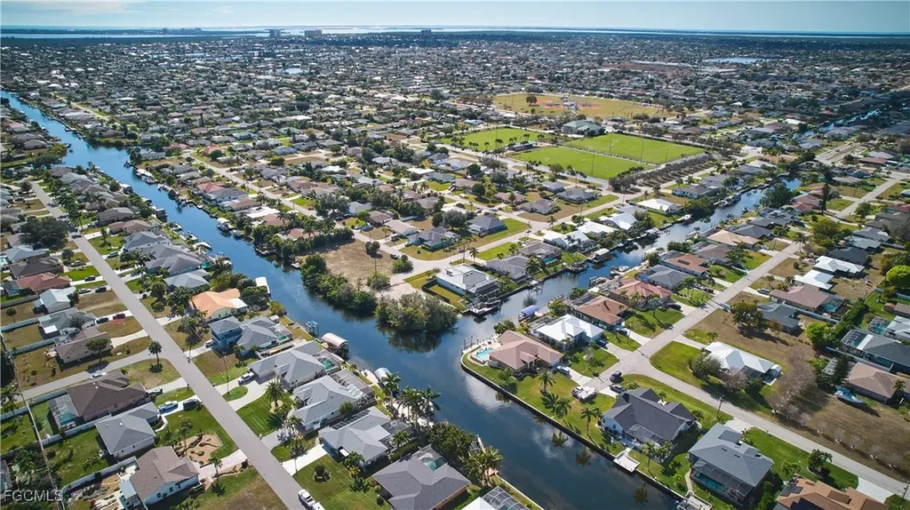 201 SW 40th Street Cape Coral FL 33914