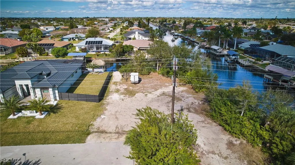201 SW 40th Street Cape Coral FL 33914