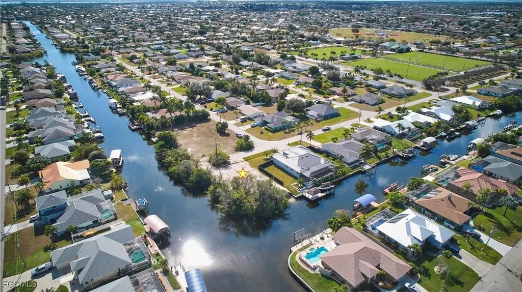 201 SW 40th Street Cape Coral FL 33914