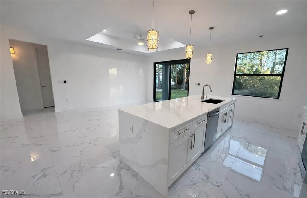 3709 37th Street SW Lehigh Acres FL 33976