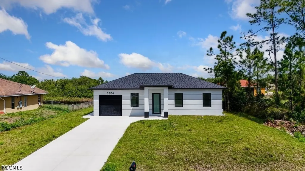 3804 8th Street SW Lehigh Acres FL 33976