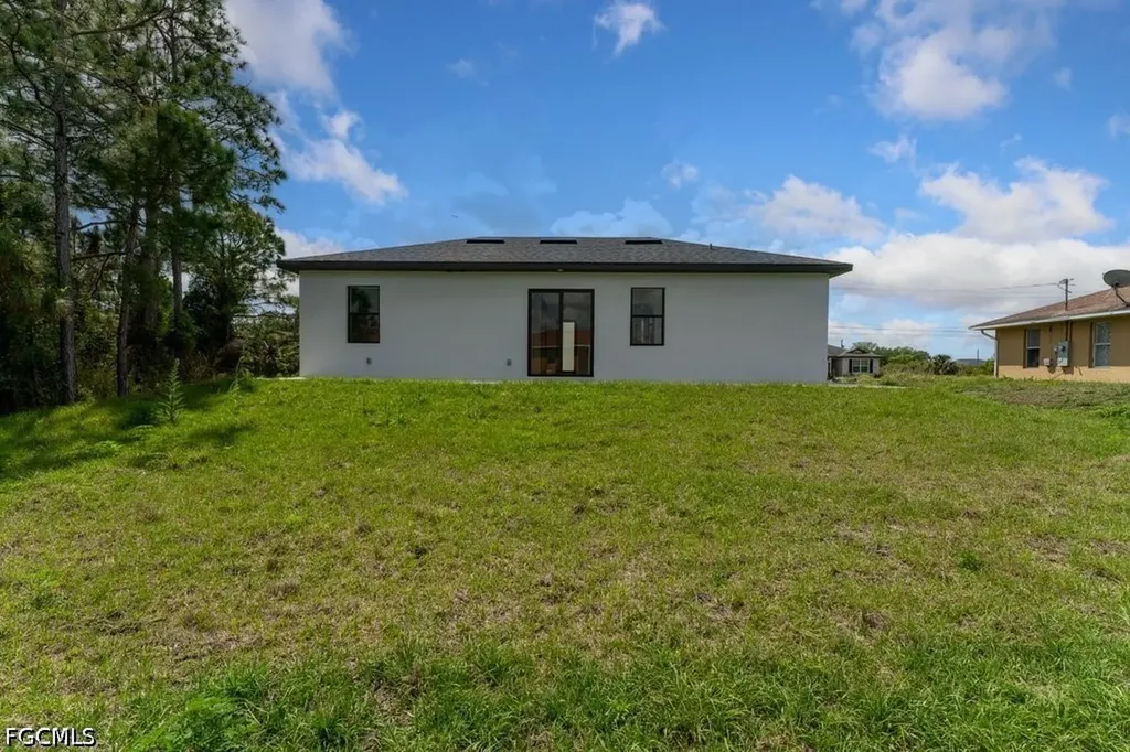3804 8th Street SW Lehigh Acres FL 33976