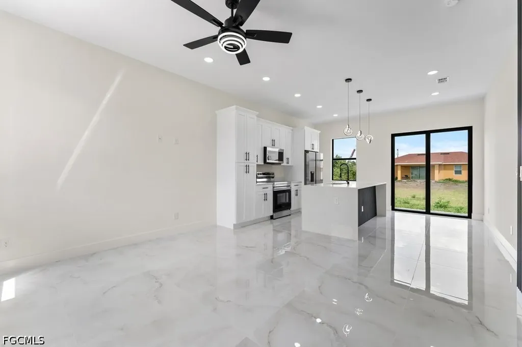 3804 8th Street SW Lehigh Acres FL 33976