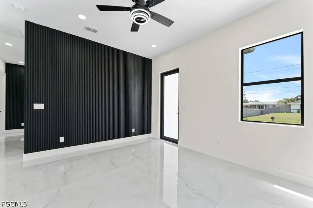 3804 8th Street SW Lehigh Acres FL 33976