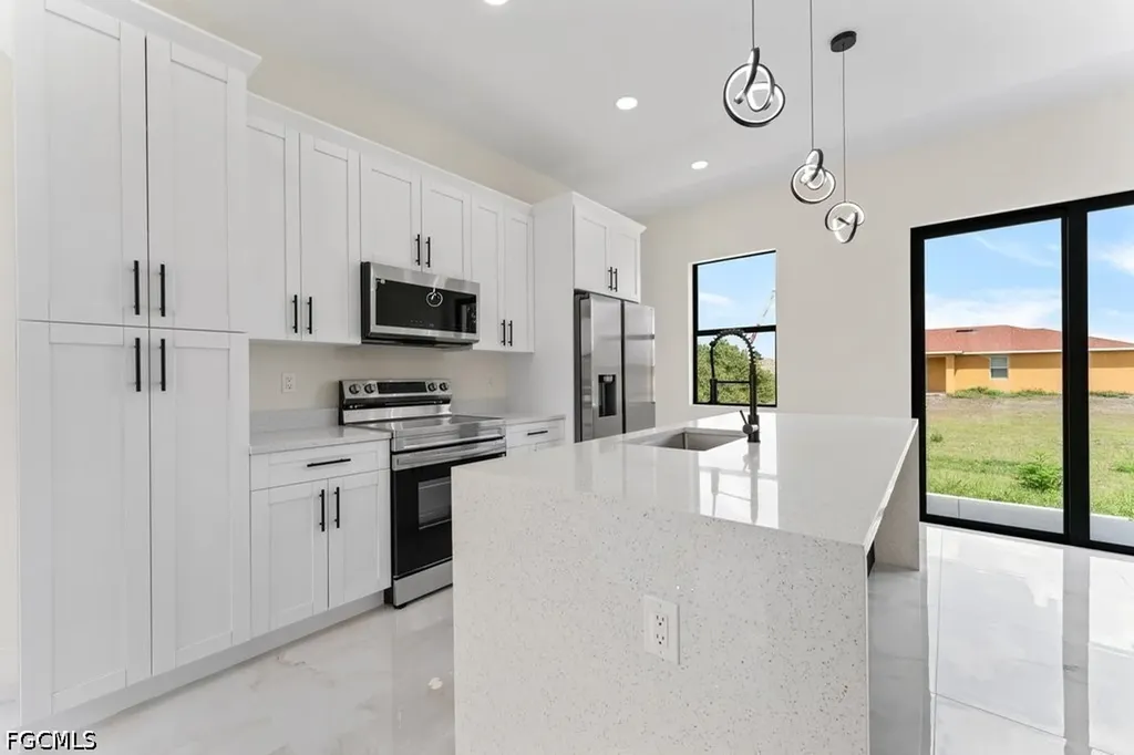 3804 8th Street SW Lehigh Acres FL 33976