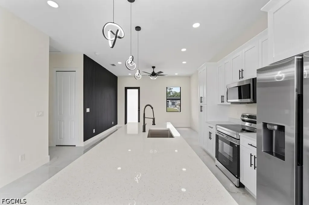 3804 8th Street SW Lehigh Acres FL 33976