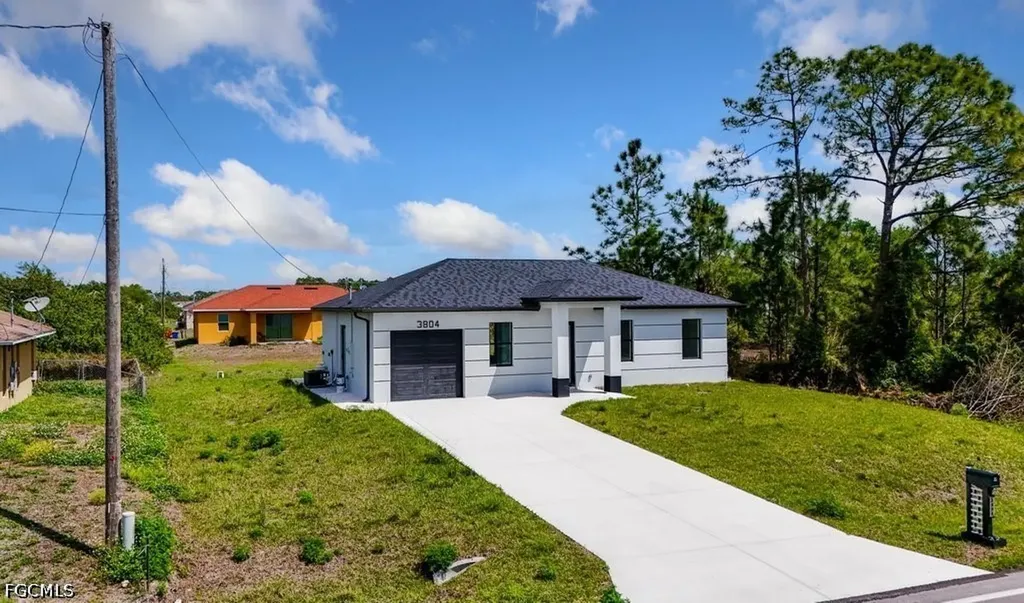 3804 8th Street SW Lehigh Acres FL 33976