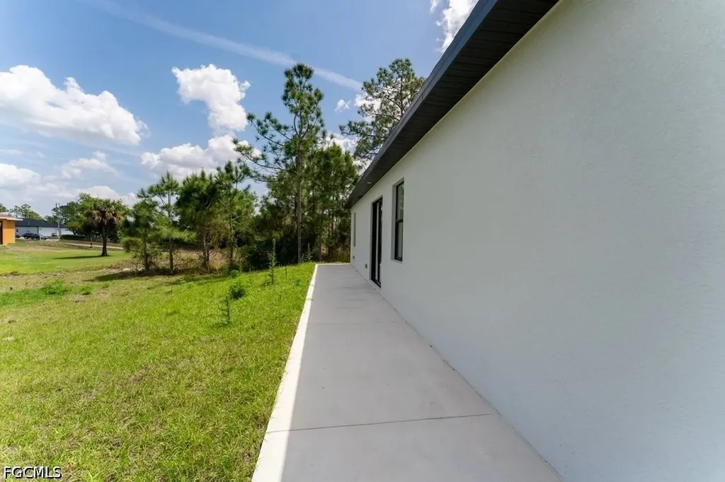 3804 8th Street SW Lehigh Acres FL 33976