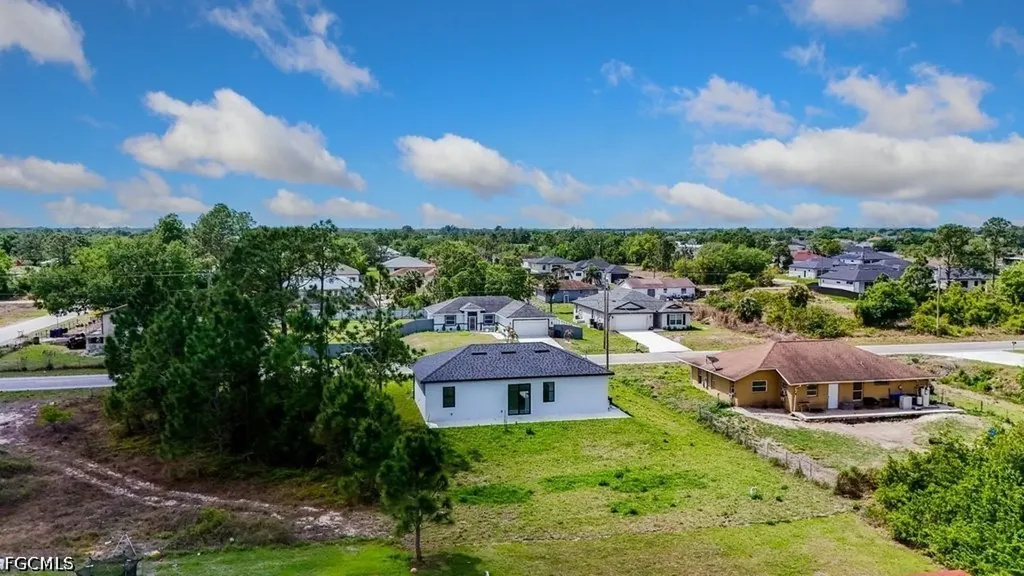 3804 8th Street SW Lehigh Acres FL 33976