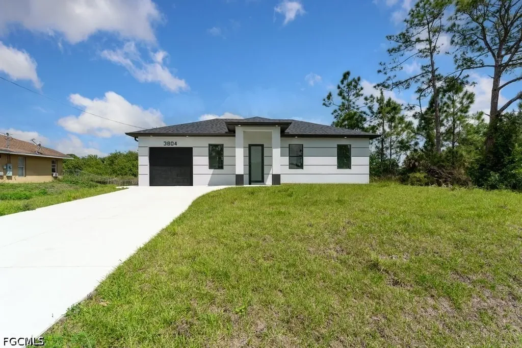 3804 8th Street SW Lehigh Acres FL 33976