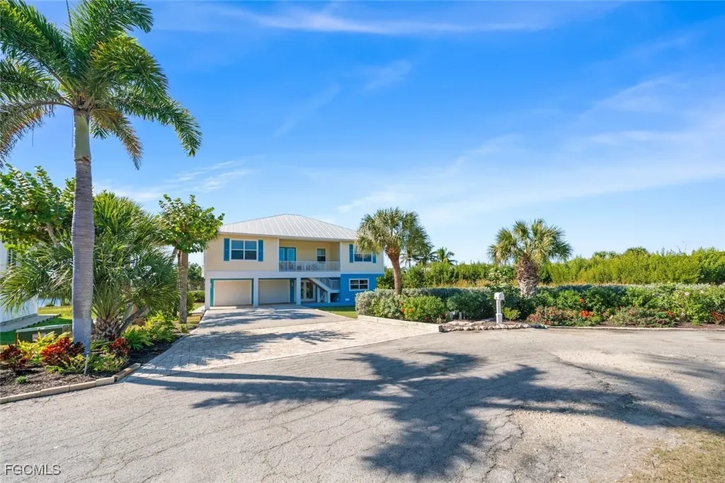 697 Spartina Court Sanibel FL 33957