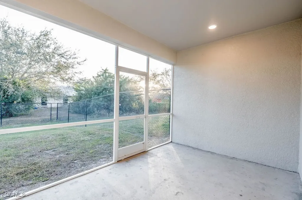4417 22nd Street SW Lehigh Acres FL 33973