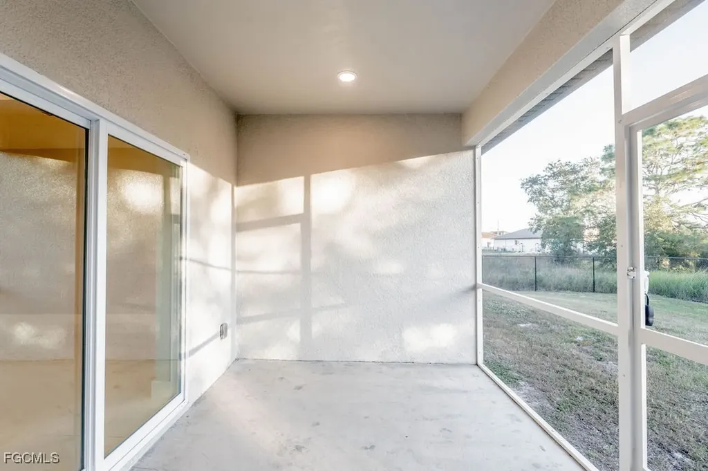 4417 22nd Street SW Lehigh Acres FL 33973