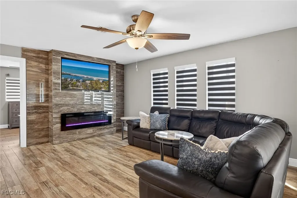 113 SE 41st Street Cape Coral FL 33904