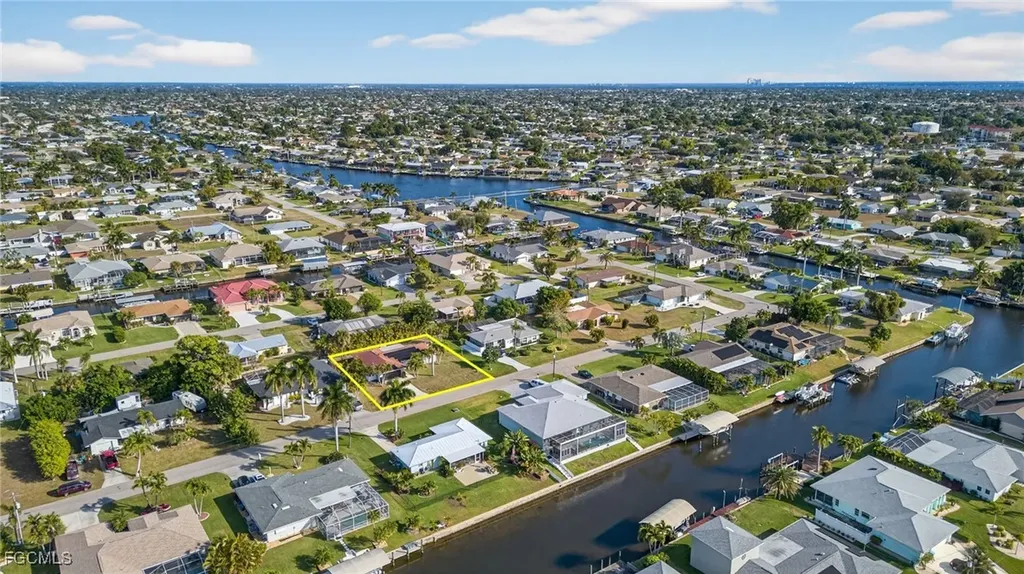 113 SE 41st Street Cape Coral FL 33904