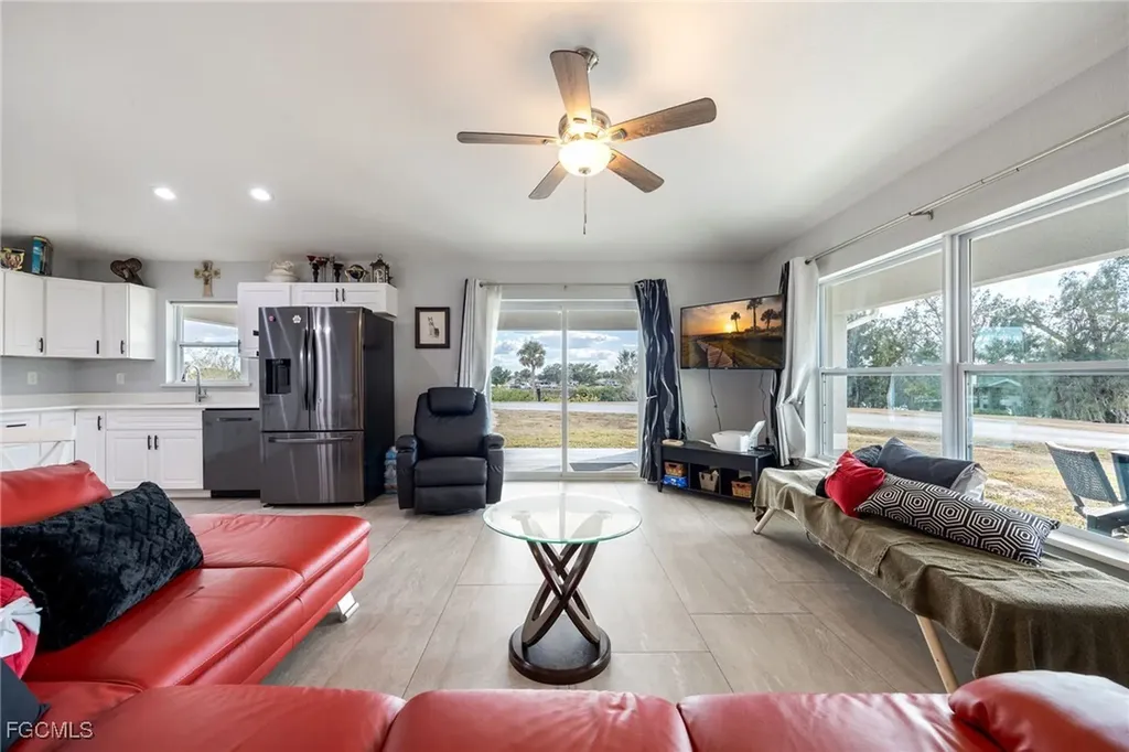 1053 Lock Lane SW Moore Haven FL 33471