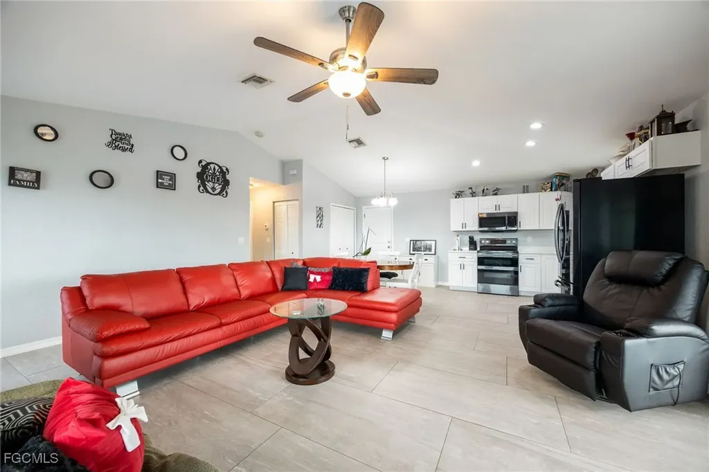 1053 Lock Lane SW Moore Haven FL 33471
