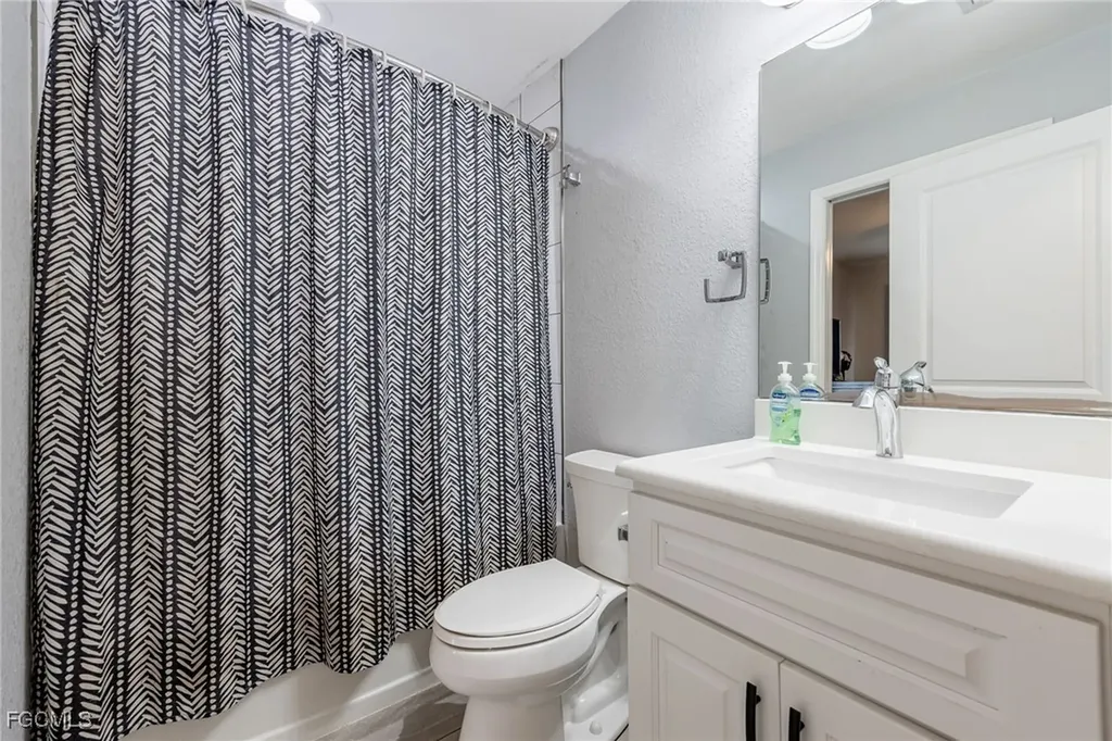 1053 Lock Lane SW Moore Haven FL 33471