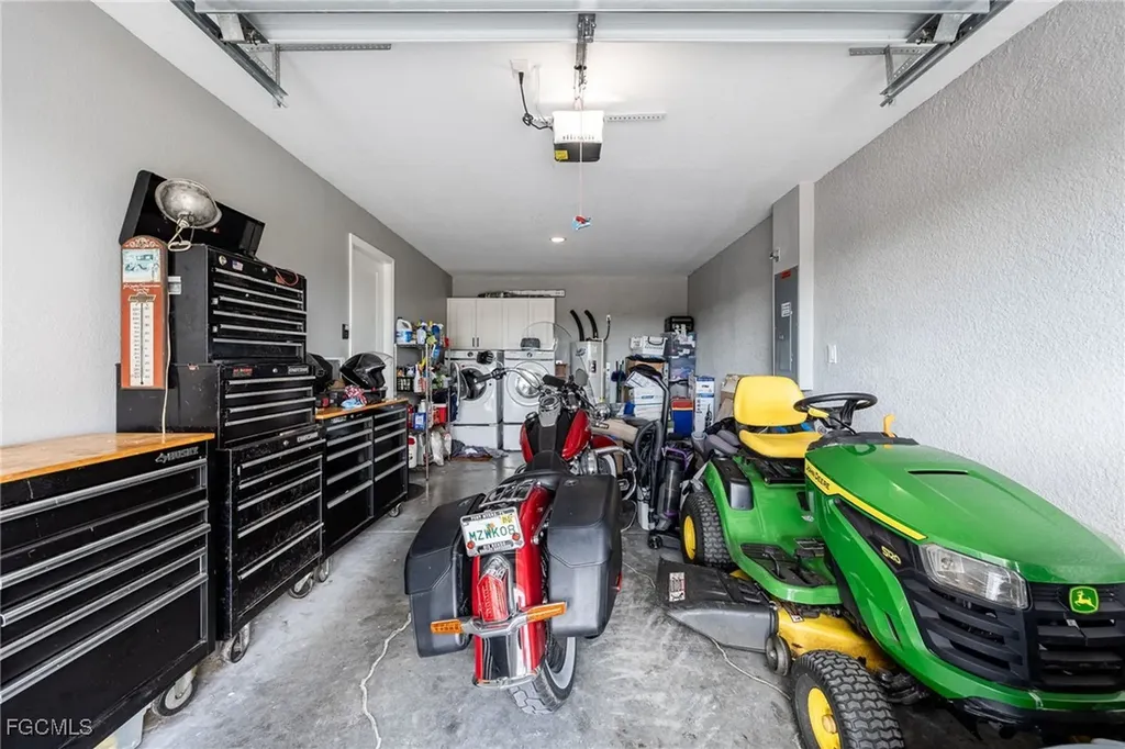 1053 Lock Lane SW Moore Haven FL 33471