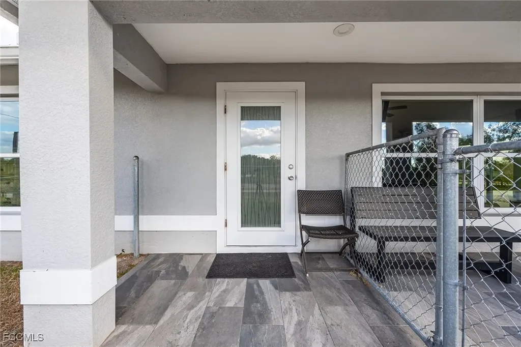 1053 Lock Lane SW Moore Haven FL 33471