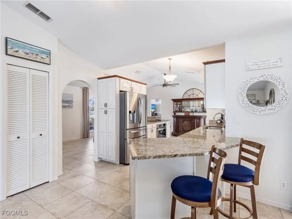 836 SW 23rd Street Cape Coral FL 33991