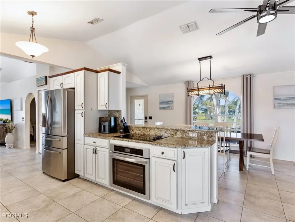 836 SW 23rd Street Cape Coral FL 33991