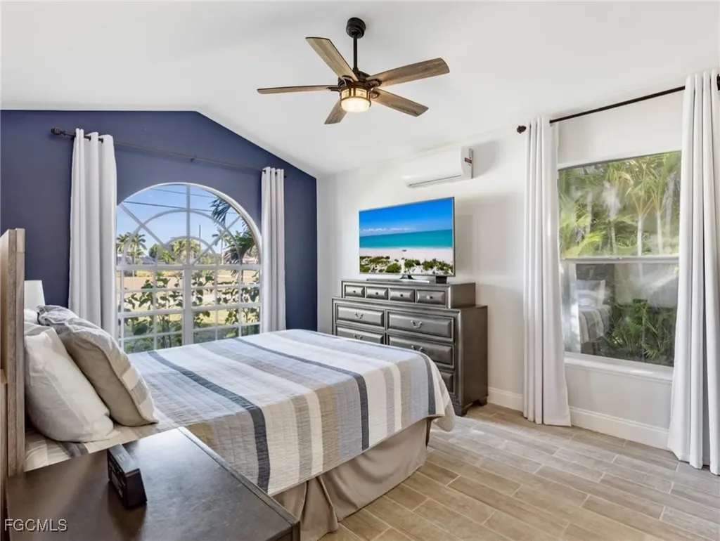 836 SW 23rd Street Cape Coral FL 33991